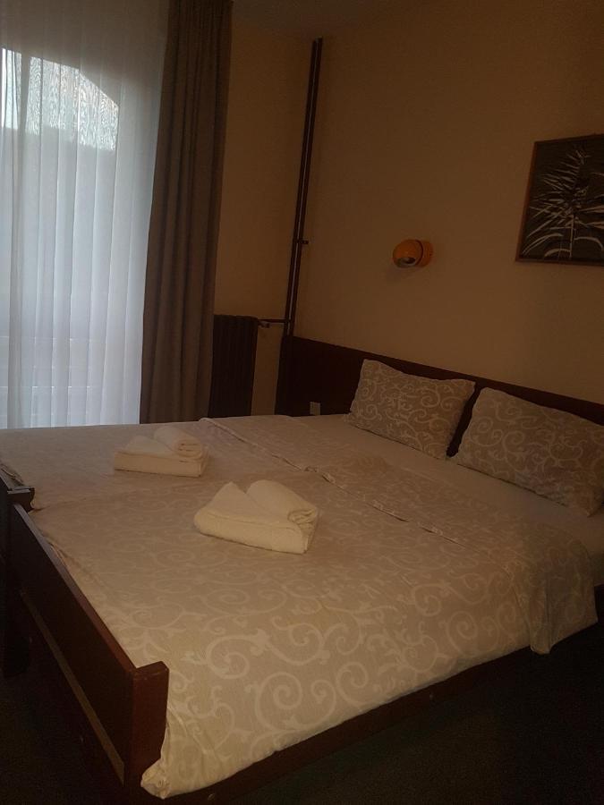 Hotel Sax Balkan Димитровград Экстерьер фото