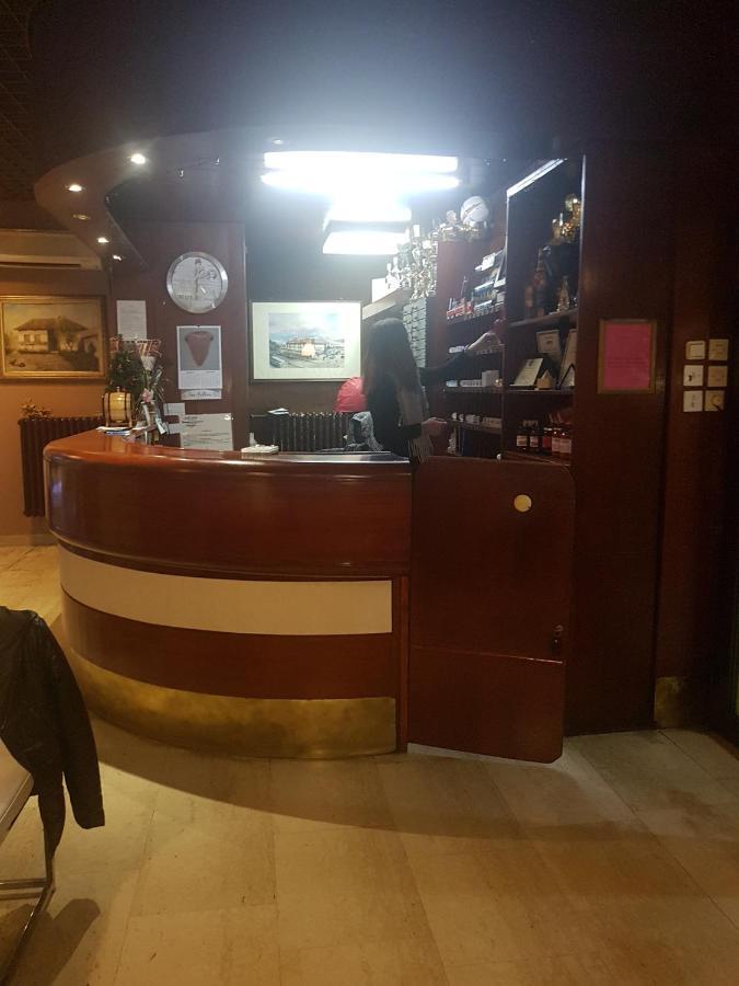 Hotel Sax Balkan Димитровград Экстерьер фото